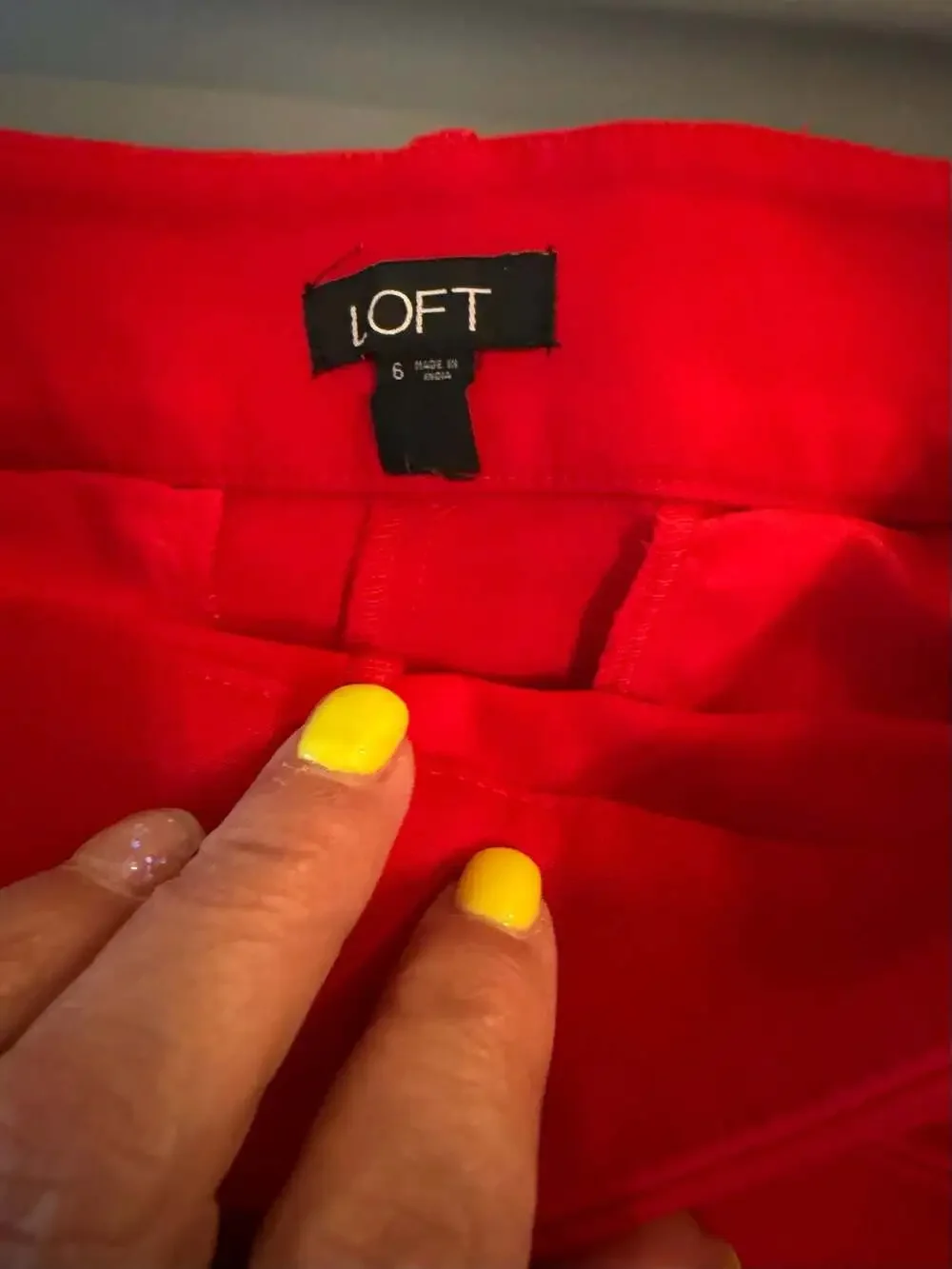 LOFT Red High Waisted Belted Dress Shorts Size 6 - Picture 2 of 3